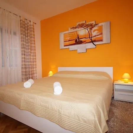 Sandra Apartman